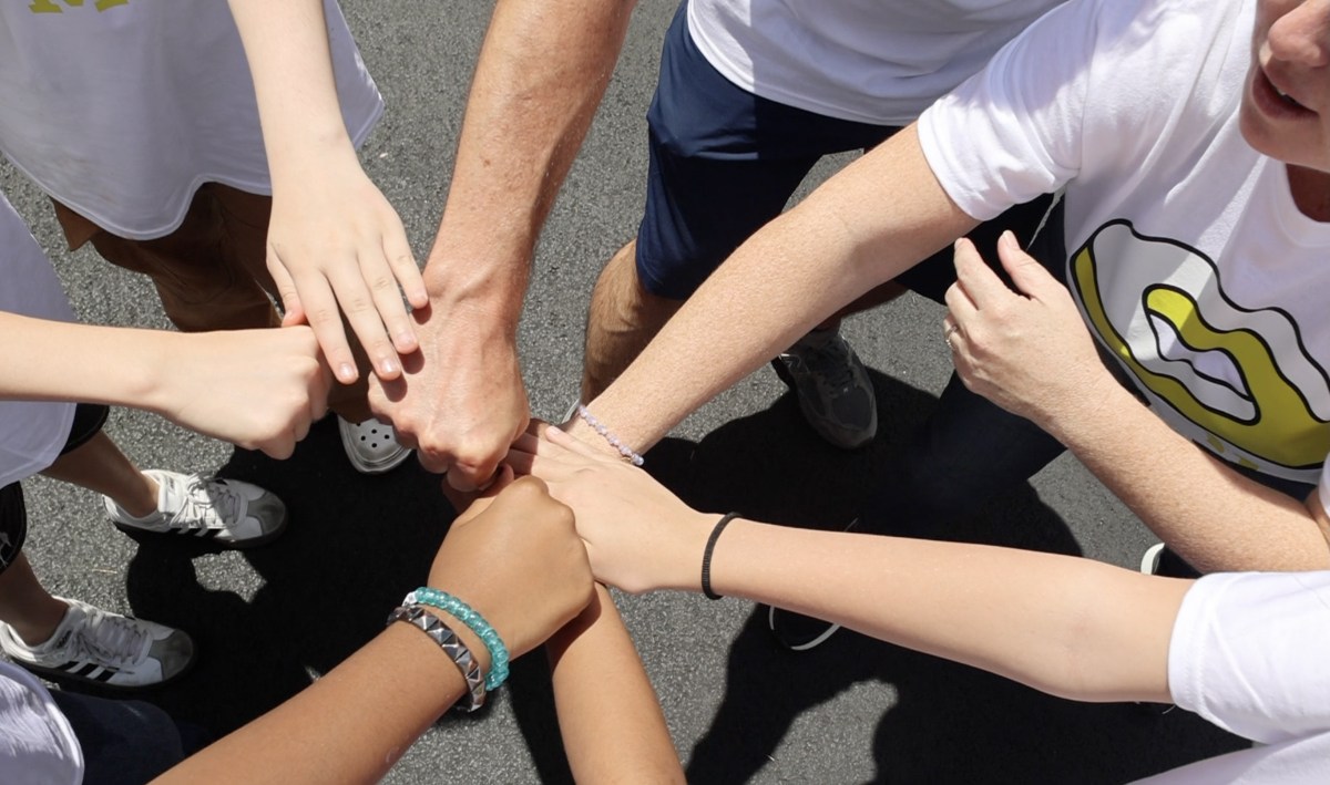hands in a circle